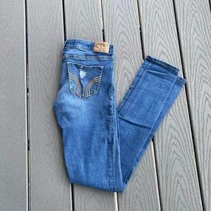 Hollister distressed skinny jeans